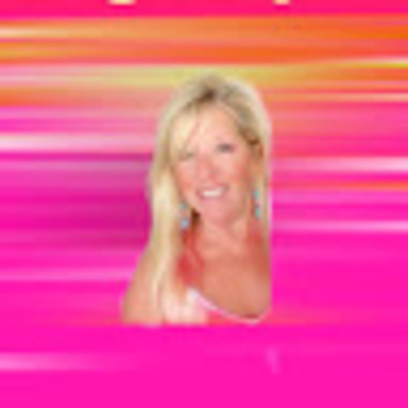 Meet your Posher, Paula - Picture 1 of 1